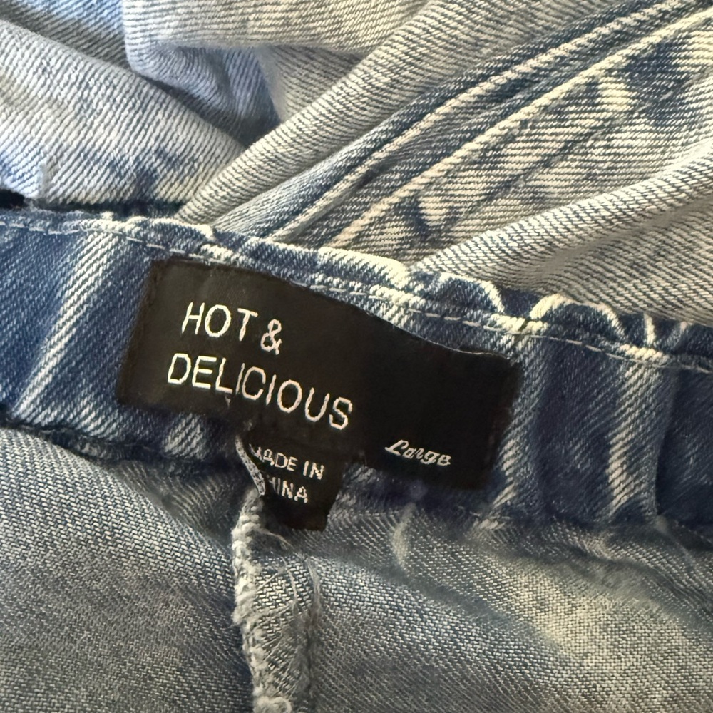 Vici Light Blue Denim Jumpsuit - EUC - Large - CGM Viral - Picture 6 of 11
